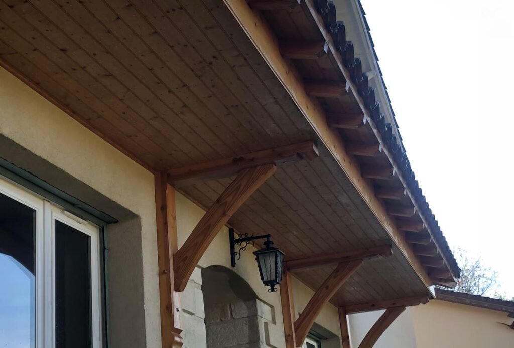 Peinture de volets et boiseries à Villefranche-de-Rouergue (12200)